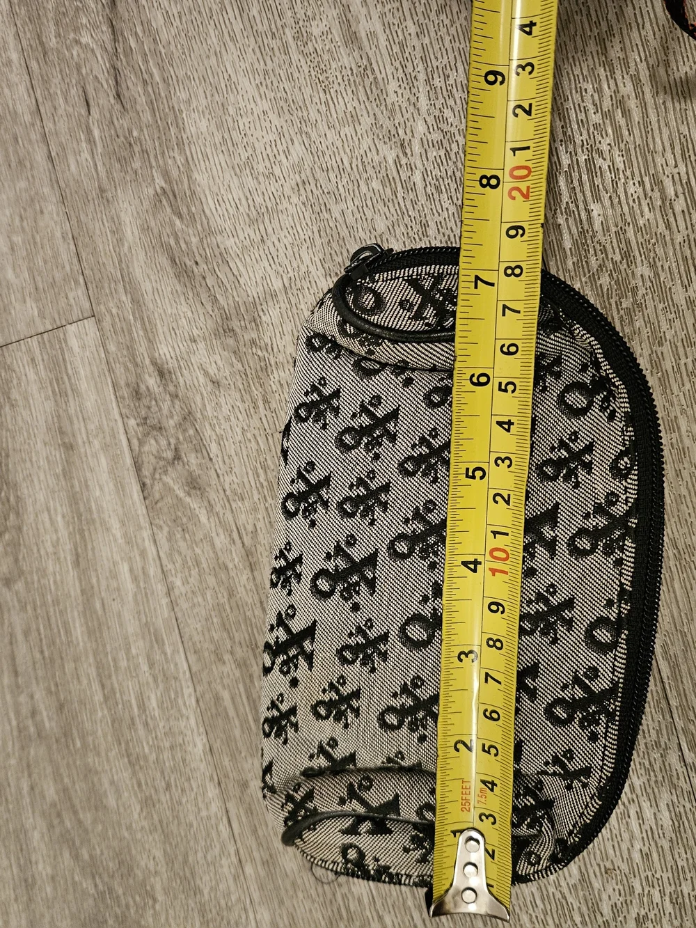 XOXO compact cosmetic
